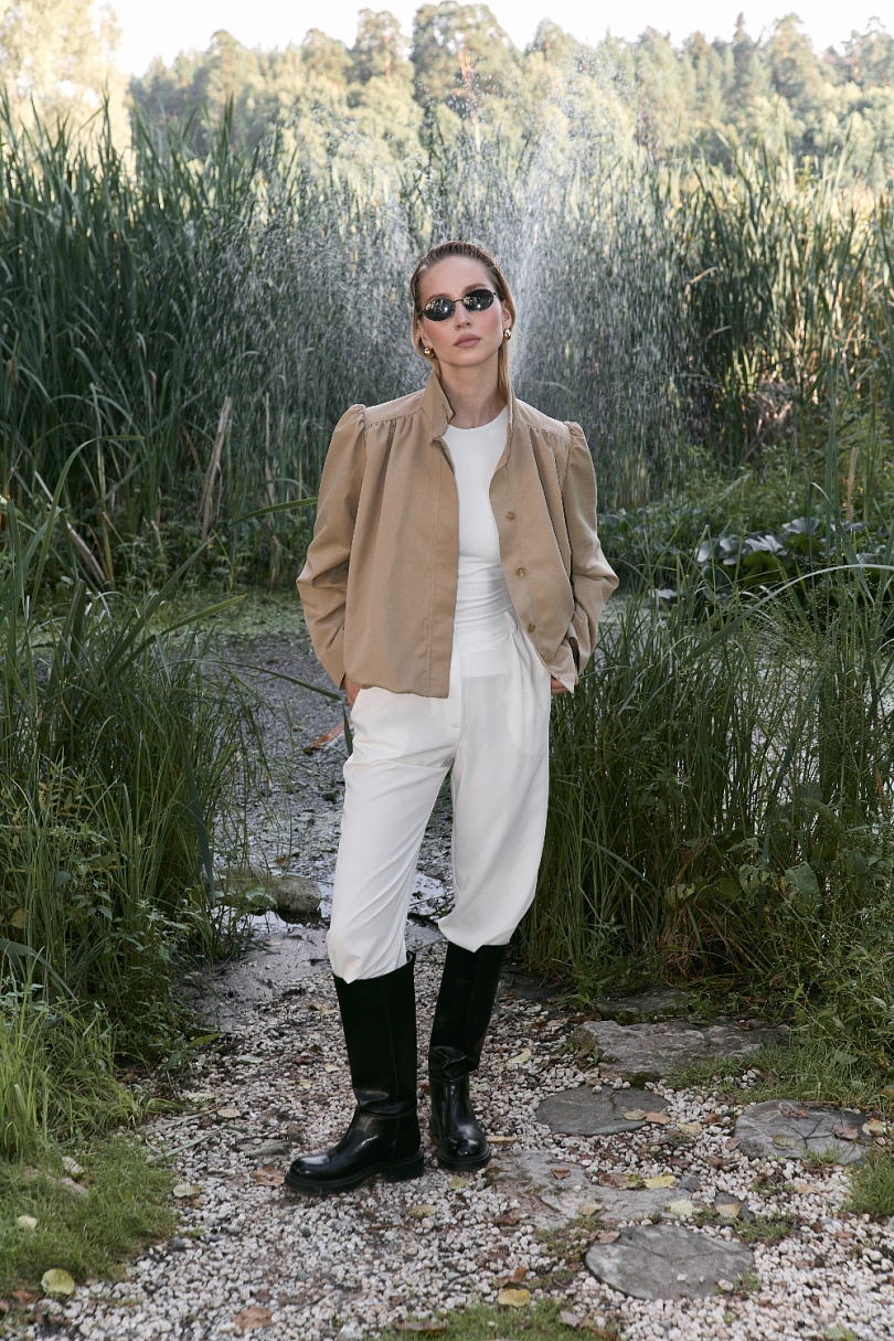 Тренч укороченный с декоративными сборками