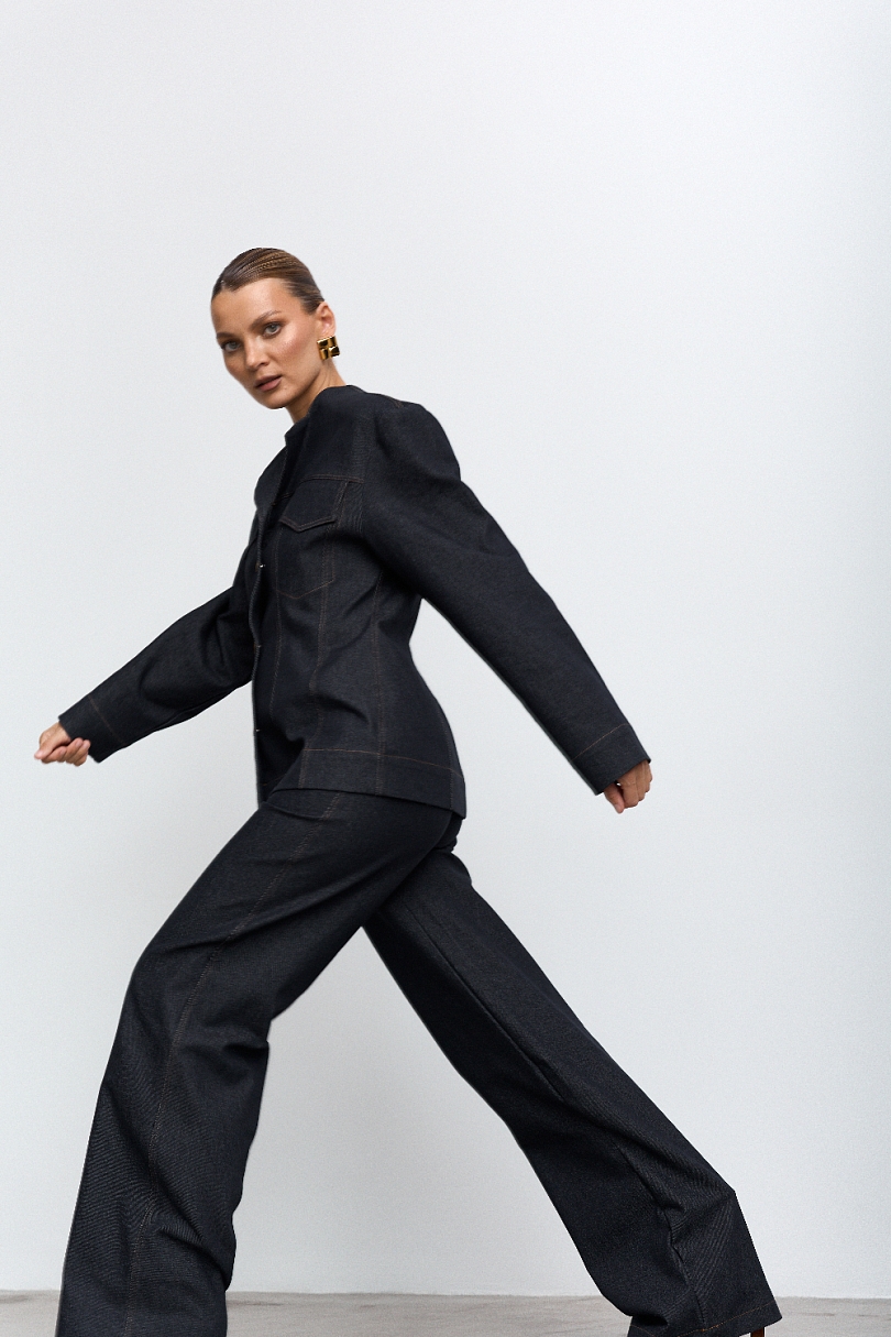 Джинсы из сырого денима