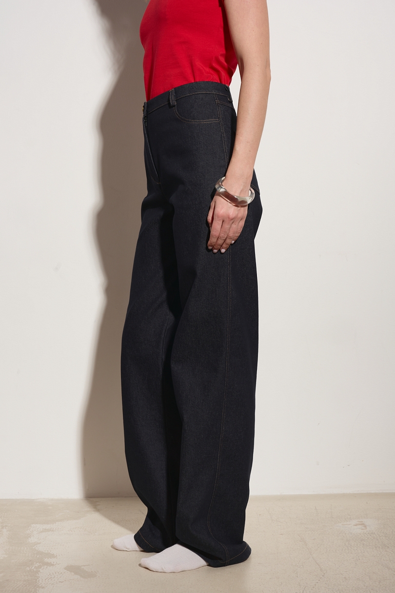 Джинсы из сырого денима