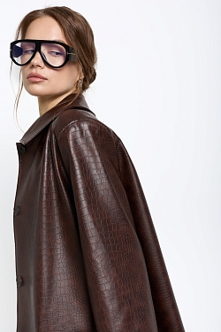 Тренч удлиненный из экокожи с эффектом тиснения