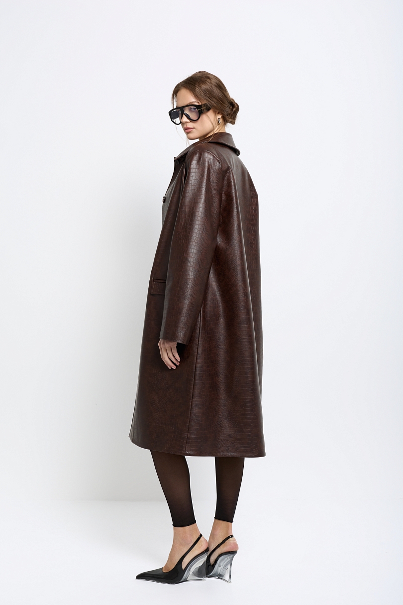 Тренч удлиненный из экокожи с эффектом тиснения