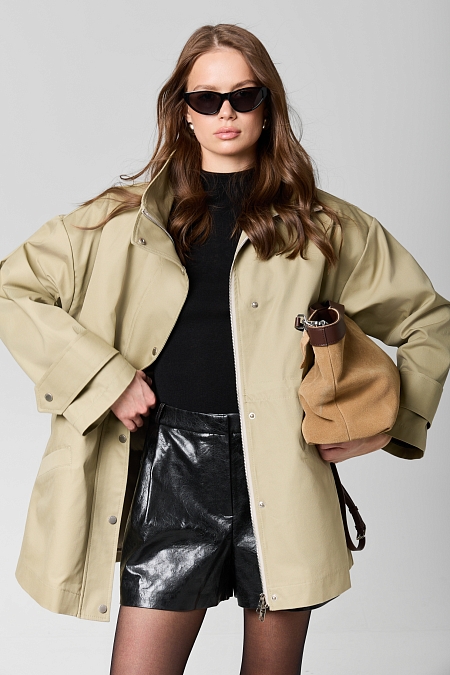 Ветровка с ассиметричной планкой со съемным утеплителем