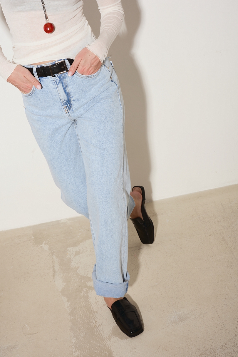 Джинсы прямые с завышенной посадкой