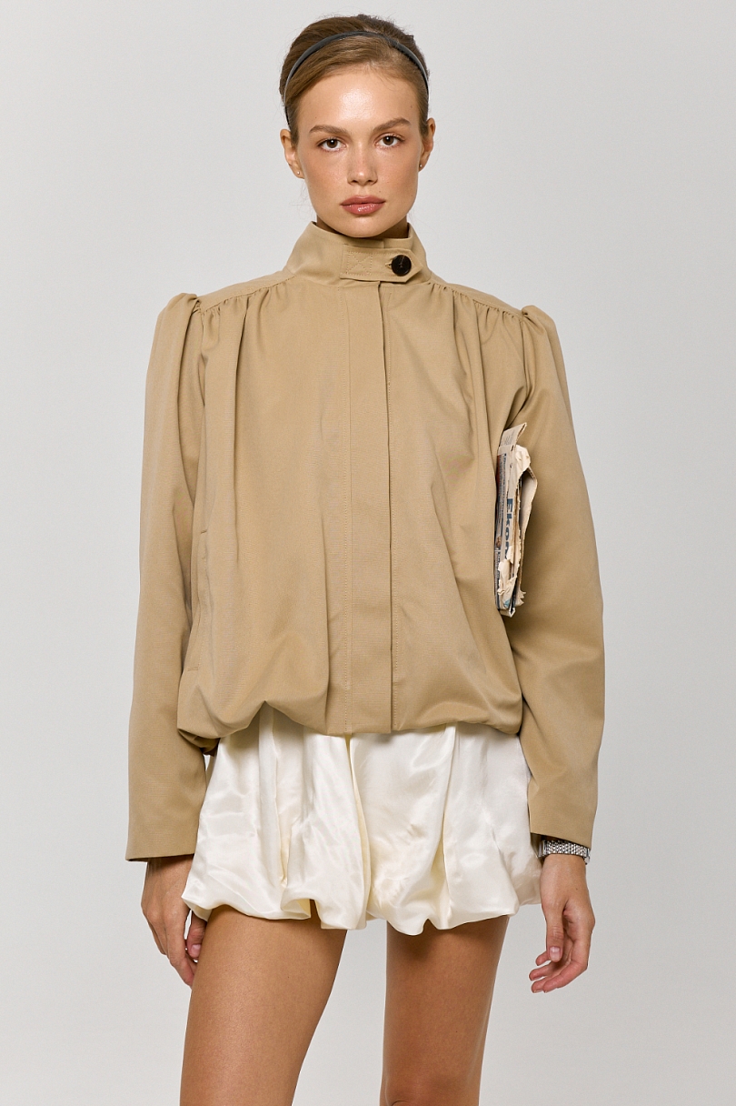 Тренч укороченный с декоративными сборками