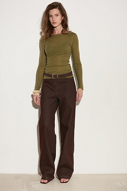 Джинсы из сырого денима