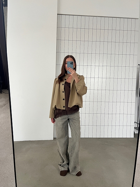 Тренч укороченный с декоративными сборками