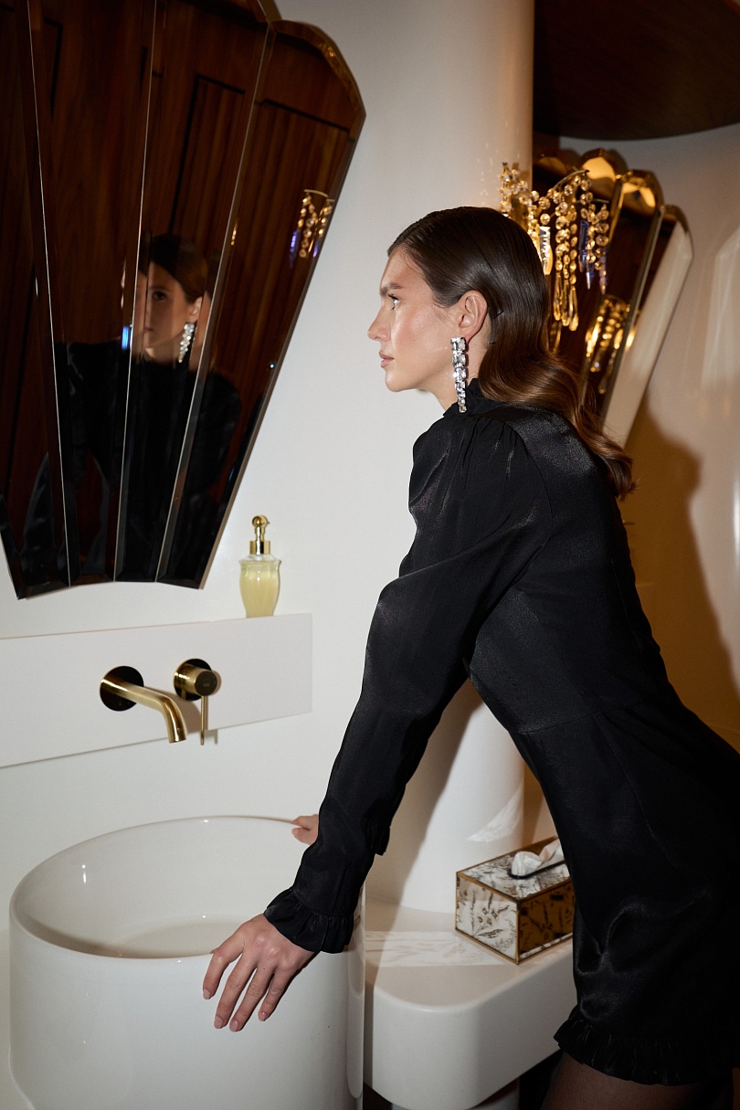 Платье со стойкой мини с тканью с эффектом перелива