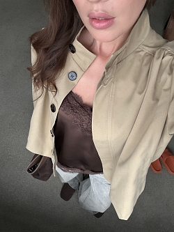 Тренч укороченный с декоративными сборками