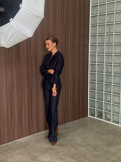 Джинсы из сырого денима