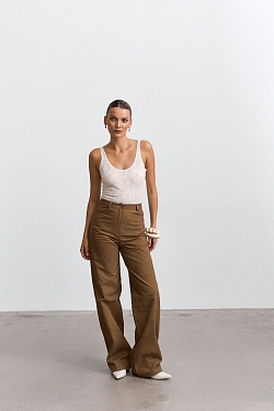 Джинсы из вареного денима