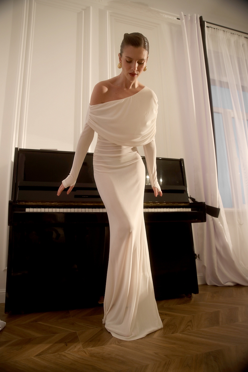 Платье асимметричное макси со сборками