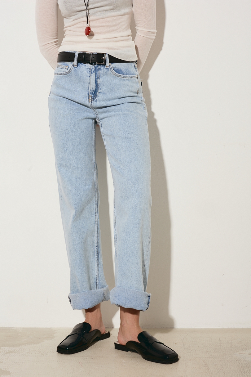 Джинсы прямые с завышенной посадкой
