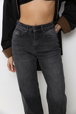 Джинсы прямые с завышенной посадкой