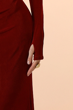 Платье асимметричное макси со сборками